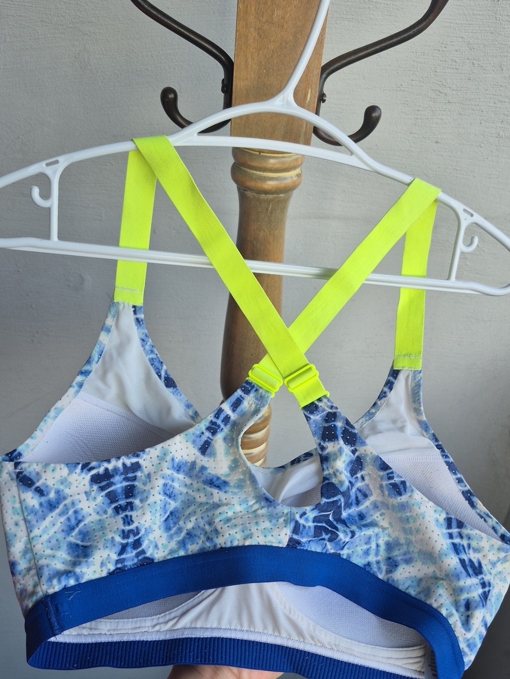 VICTORIA SECRET- SPORTS BRA/ SWIM TOP - Picture 3 of 3